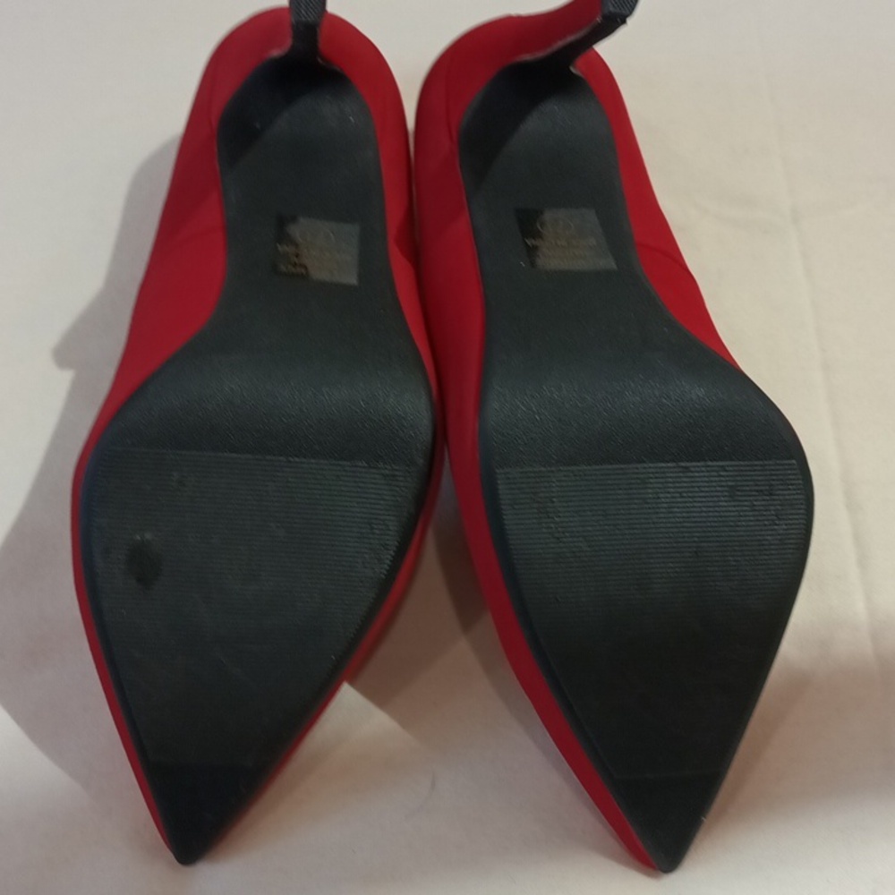 Red pumps - Picture 5 of 5